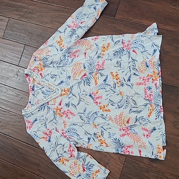 Chico's Colorful Floral 100% Linen V-neck Blouse size 4 (XXL) - Picture 1 of 9